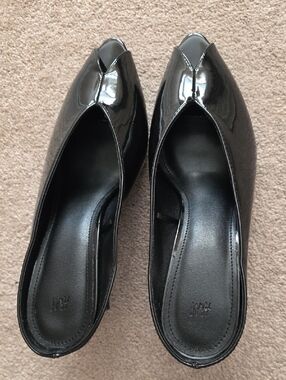 H&M Black Patent Pointed Toe Mule Slides